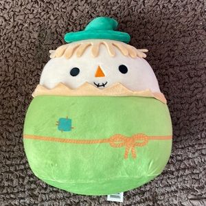 Samuel the scarecrow squish mellow